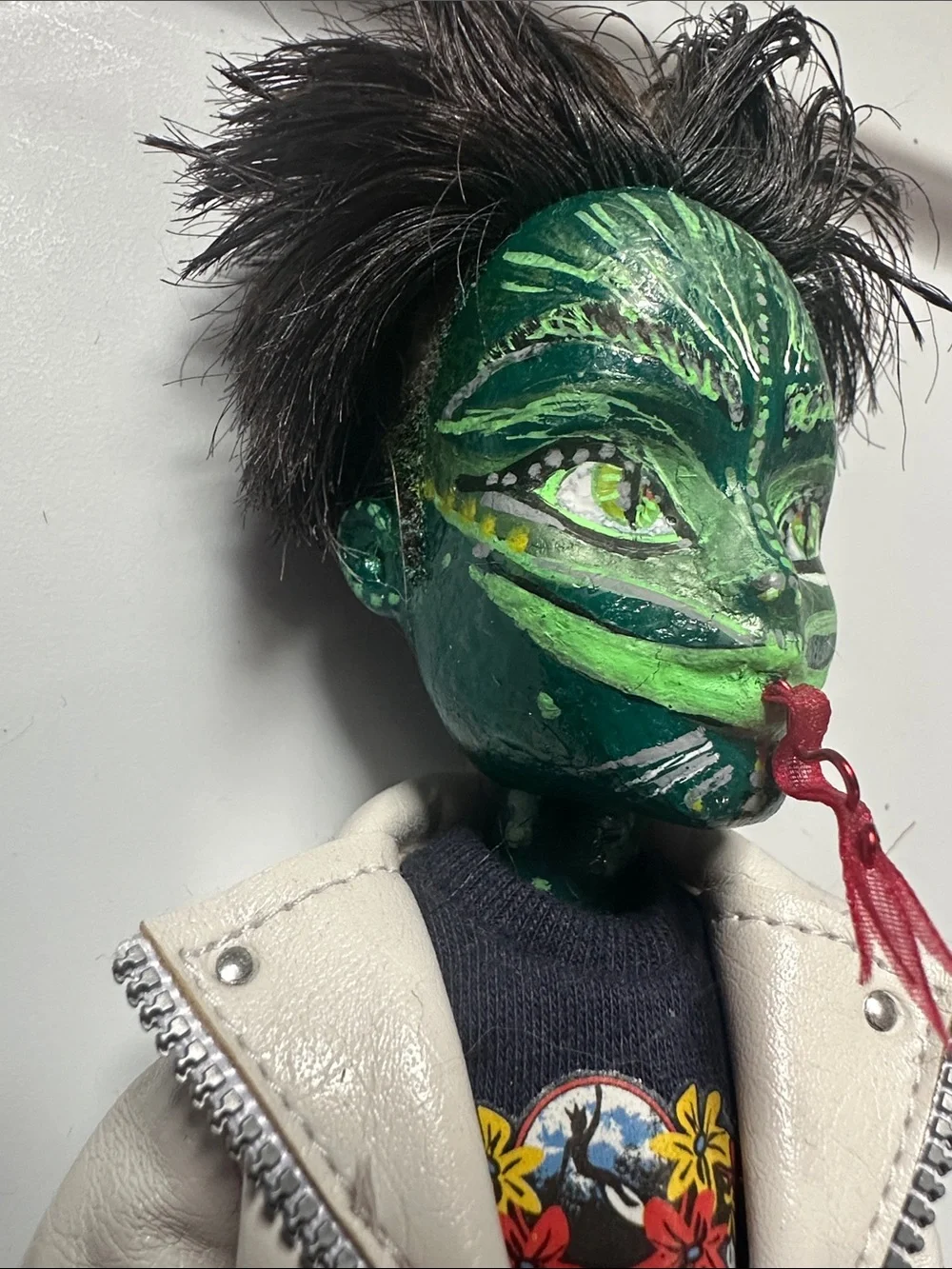Green Face Monster Doll with White Jacket and Tan Shorts / THRILLER - Picture 5 of 5